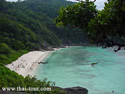 similan2_kohuaped.jpg (6361 bytes)