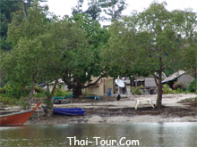 หมู่บ้านชาวมอแกน