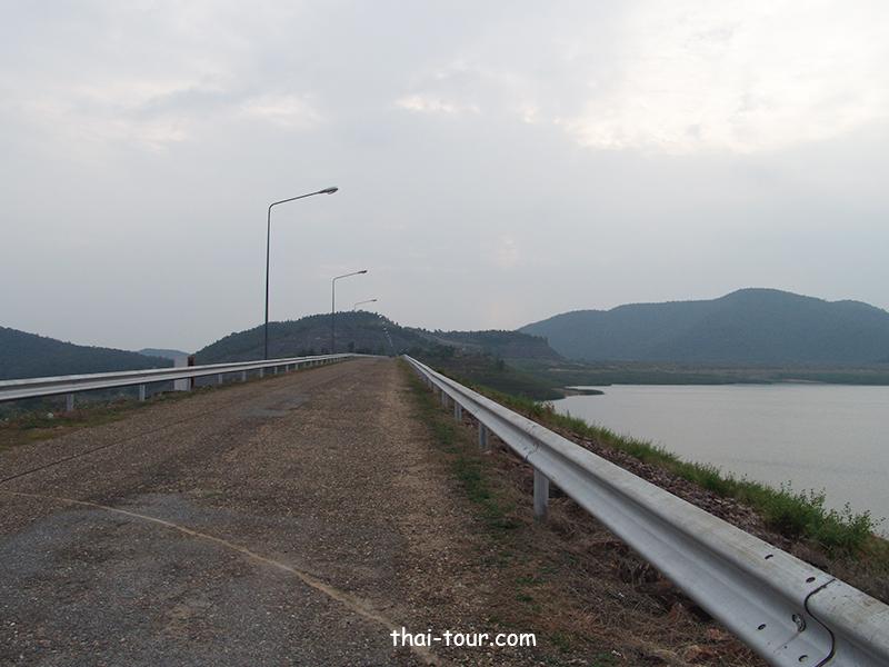 เขื่อนแม่กวงอุดมธารา	