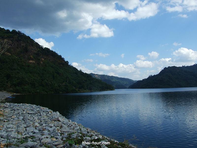 เขื่อนขุนด่านปราการชล