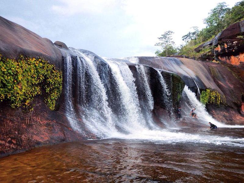 น้ำตกถ้ำพระ