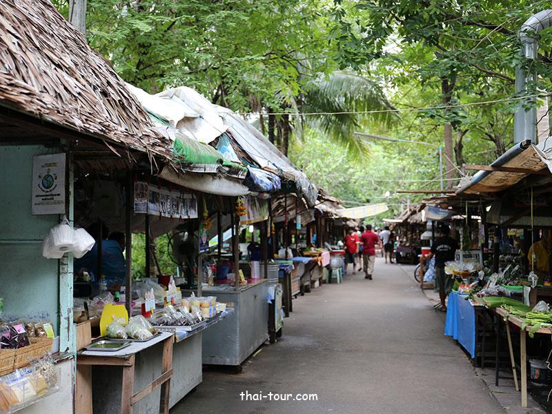 ตลาดน้ำบางน้ำผึ้ง