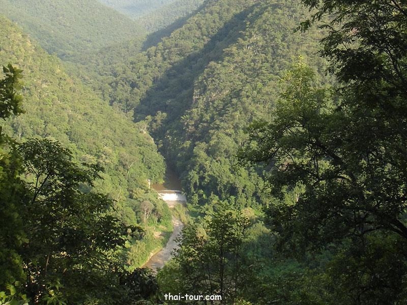 เขื่อนผลิตไฟฟ้าพลังน้ำผาบ่อง	